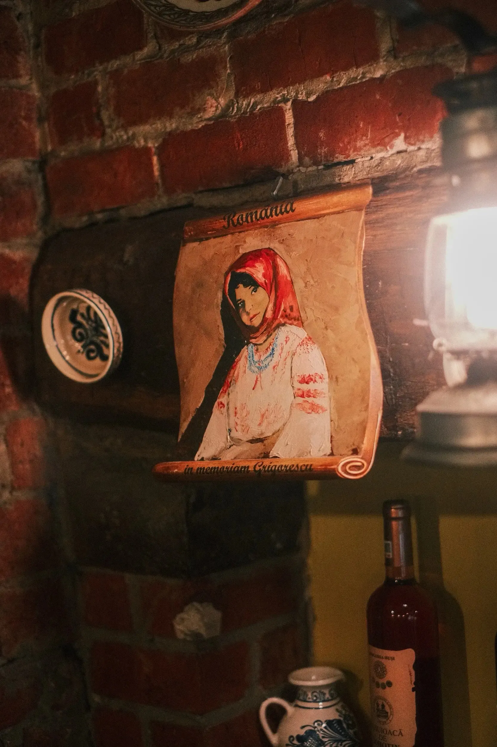 Intérieur authentique du restaurant roumain Rustic (Vallée du Ciel) en 2007